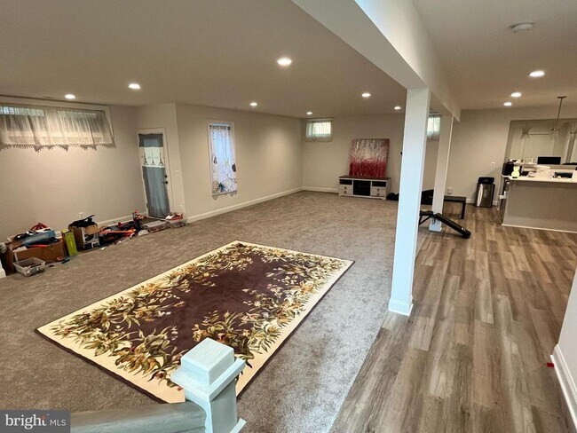 Building Photo - 6626 Moly Dr