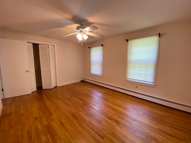 Building Photo - 58 Trailwood Dr