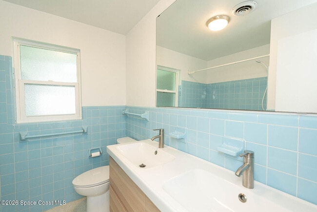 Building Photo - 311 12th Terrace