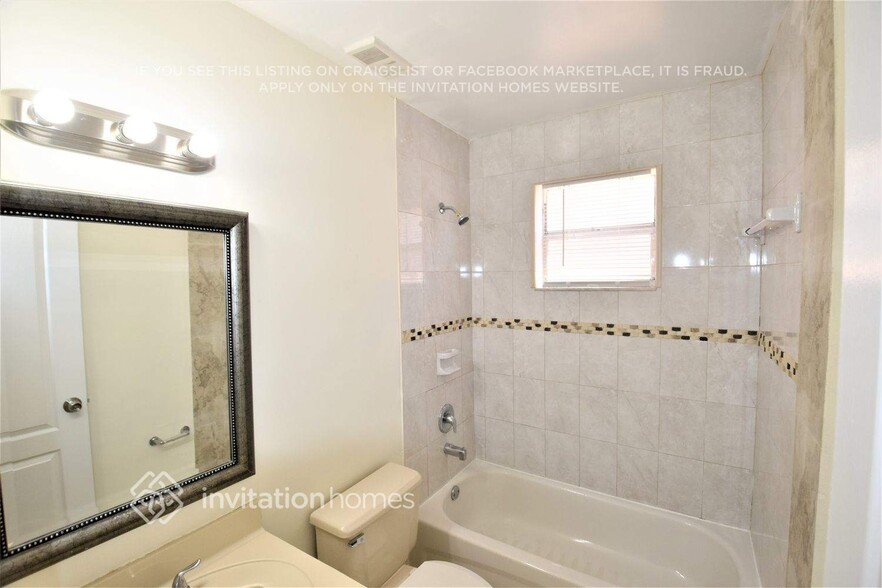 Building Photo - 7421 W 29th Way