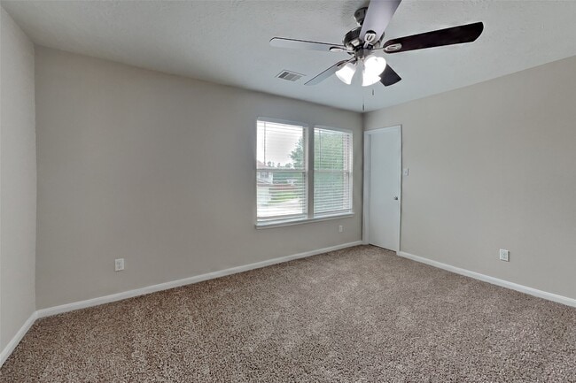 Building Photo - 16218 Range Valley Ln