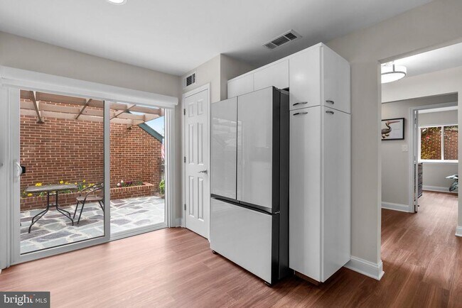 Building Photo - 11310 Harborside Cluster