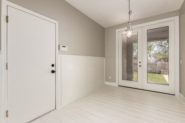 Building Photo - 21127 Avenida Del Valle Ct