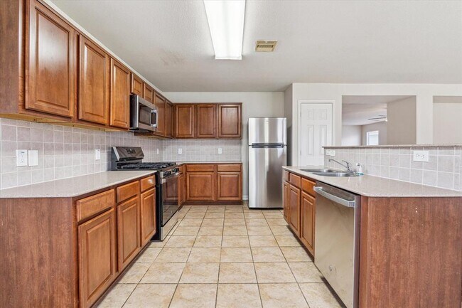 Building Photo - 431 Mantova Dr