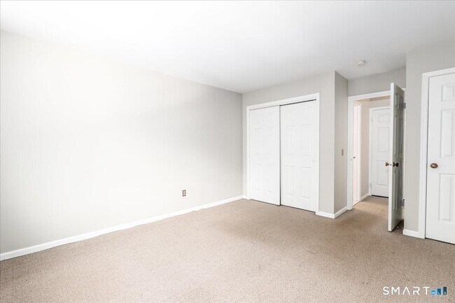 Building Photo - 50 Aiken St