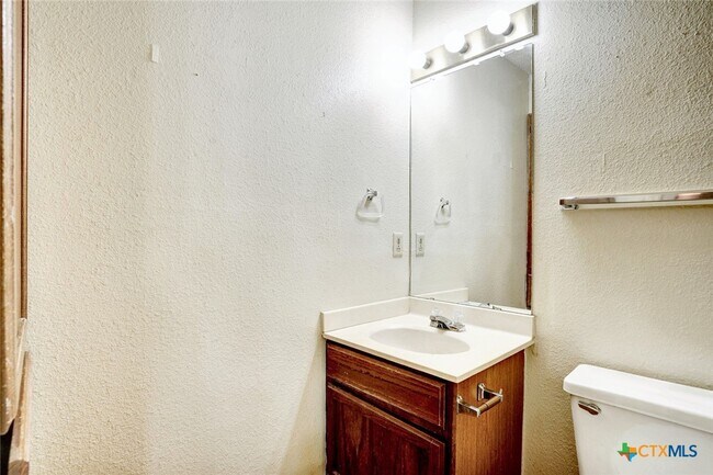 Building Photo - 108 Hughson Ct