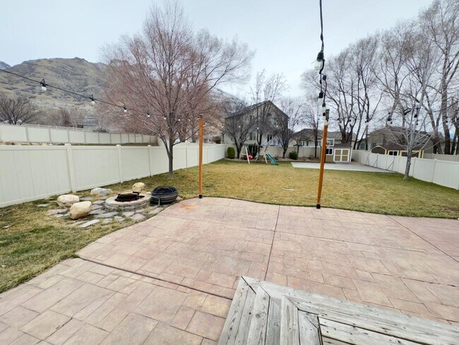 Building Photo - 1078 Cinnamon Ridge Dr