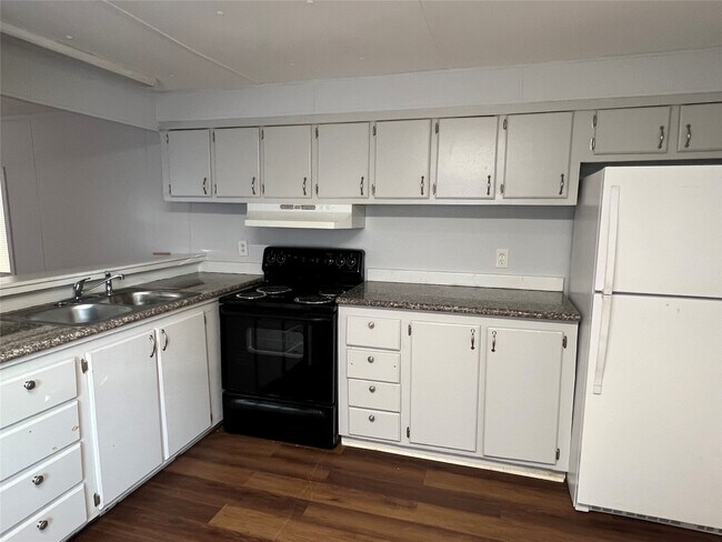 Building Photo - 13207 Captain Cir