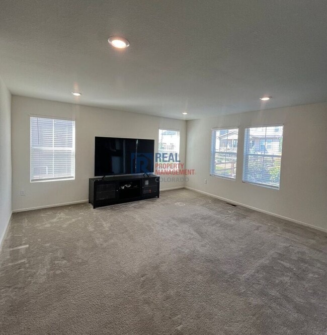 Building Photo - 12861 River Rock Wy