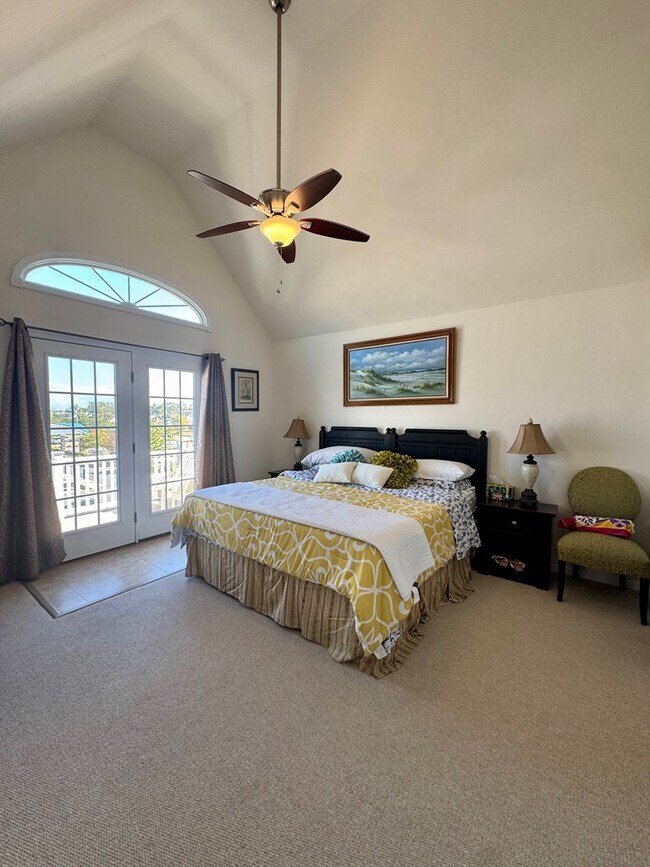 Building Photo - 6386 Waters Edge Dr