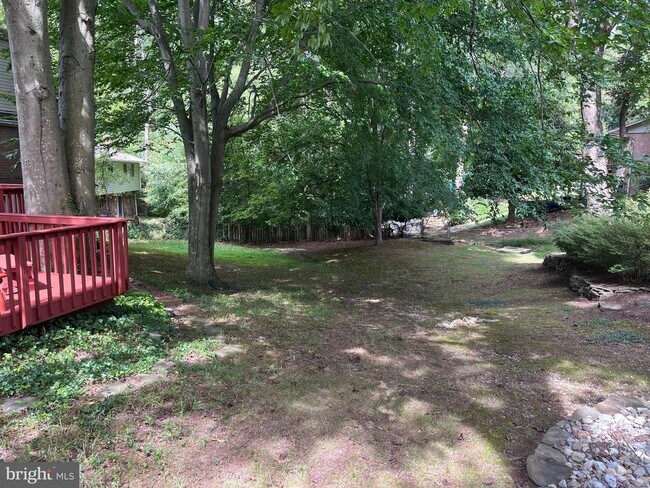 Building Photo - 6803 Dante Ct