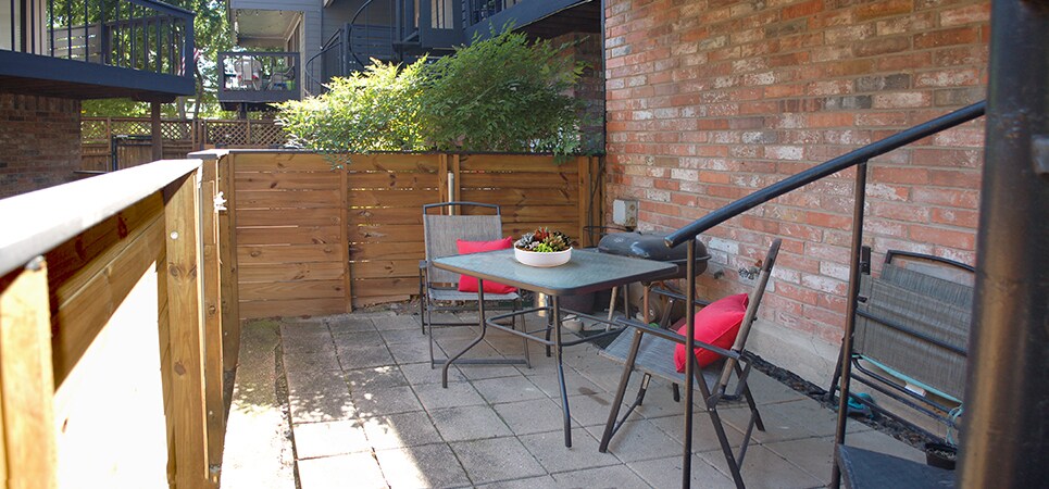 Private patio - 8710 Park Ln