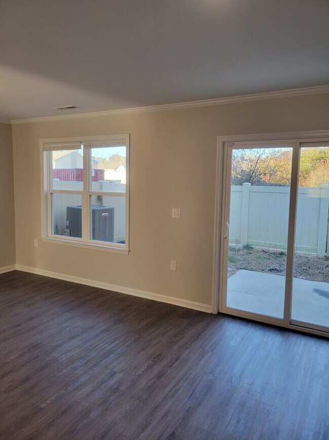 Building Photo - 247 Boyington Pl Rd