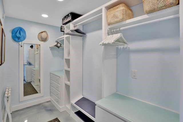 Building Photo - 101 N Birch Rd