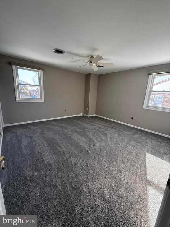 Building Photo - 240 Sweetbriar Cir