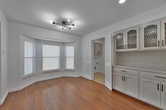 Building Photo - 6404 N Park Dr