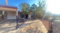 Building Photo - 824 Chapala Ct