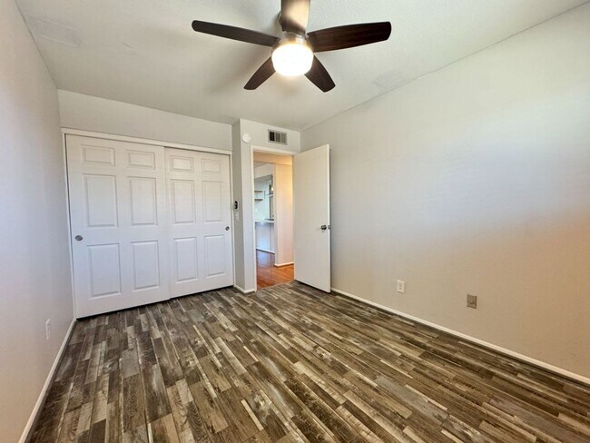 Building Photo - REMODELED 4 BEDROOM HOME WITH HUGE YARD, C...