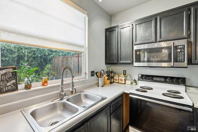 Building Photo - 1507 Pinebrook Pl
