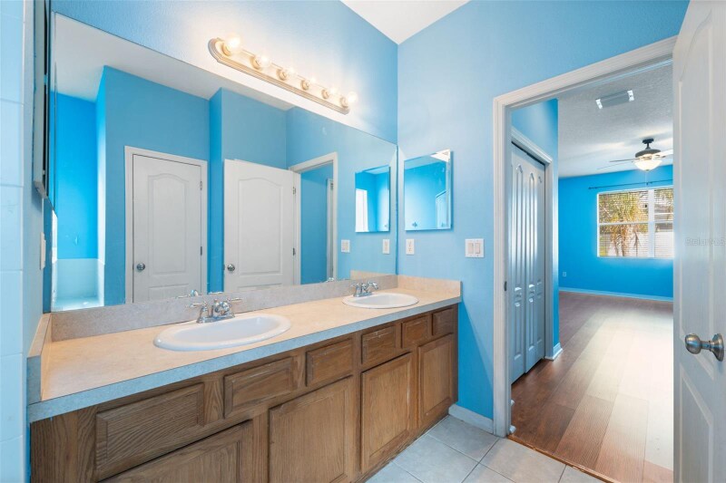 Building Photo - 14027 Bensbrook Dr