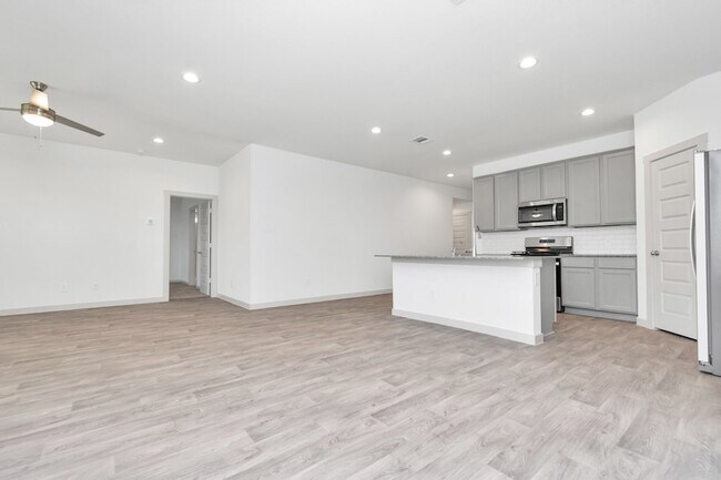 Building Photo - 10626 Watershed Dr