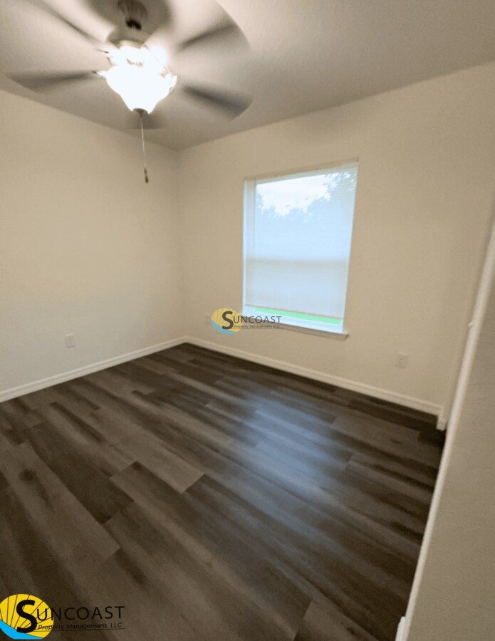 Building Photo - 8 Hemlock Cir Ln