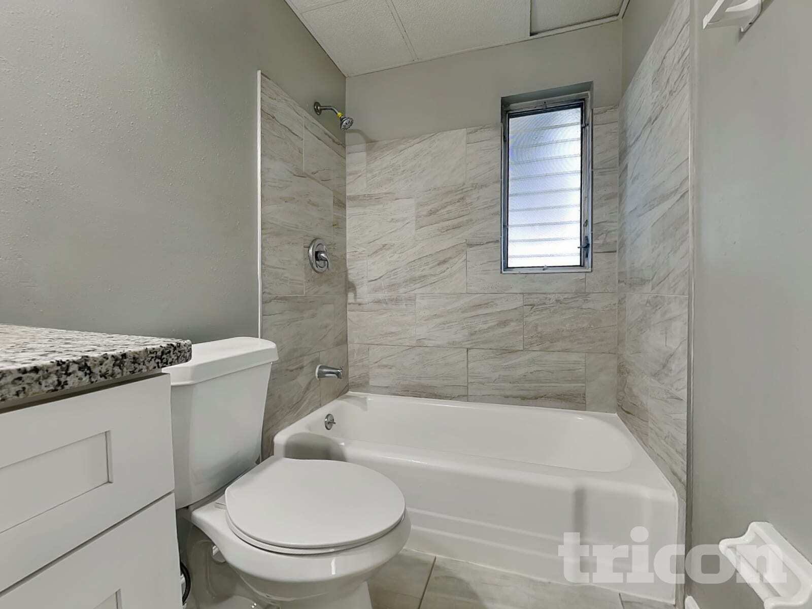 Building Photo - 10916 N 14th St