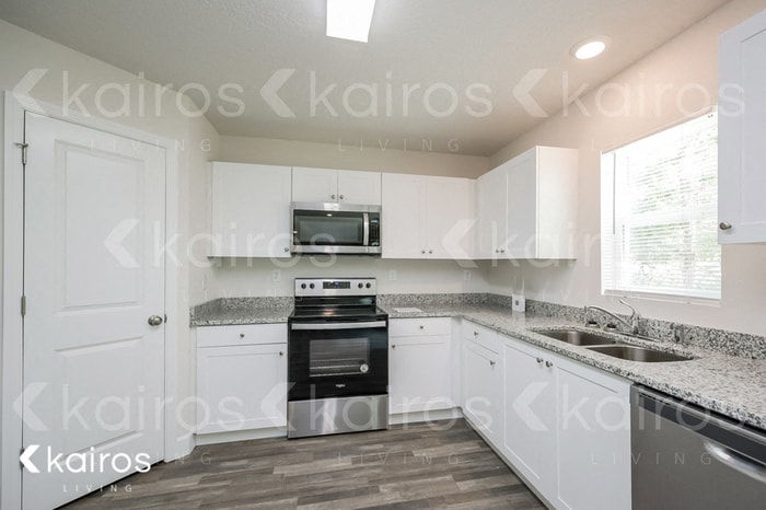 Building Photo - 2820 W Andromedae Dr