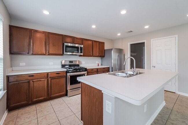 Building Photo - 14315 Cedar Pine Ct