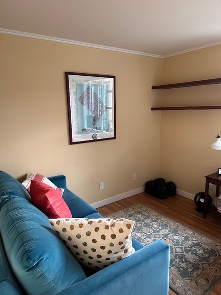 Office/guest room/2nd bedroom - 626 4th Ave W