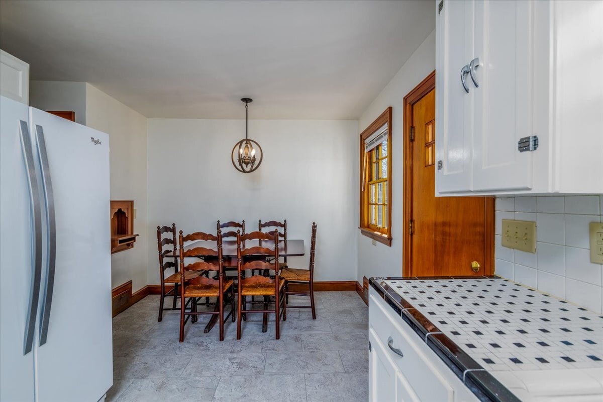 Building Photo - 2510 Tillett Rd SW