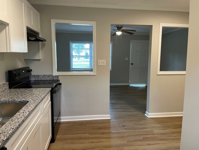 Building Photo - Updated Two Bedroom Apartment in Lincolnton