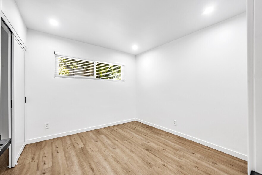 Building Photo - 5745 Arroyo Dr