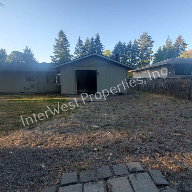 Building Photo - Beautiful Ranch Style Home on Very Large Corner Lot With W/D Hookups, Fireplace, 2 Car Garage & A...