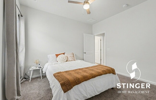 Building Photo - 198 Great Bend Dr