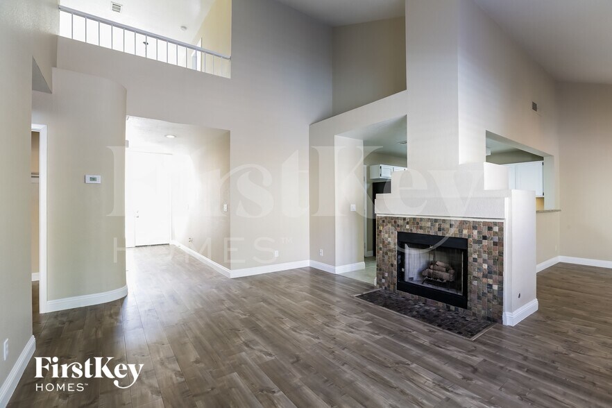 Building Photo - 9416 Sierra Summit Ave