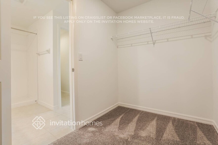 Building Photo - 8652 40th Cir E