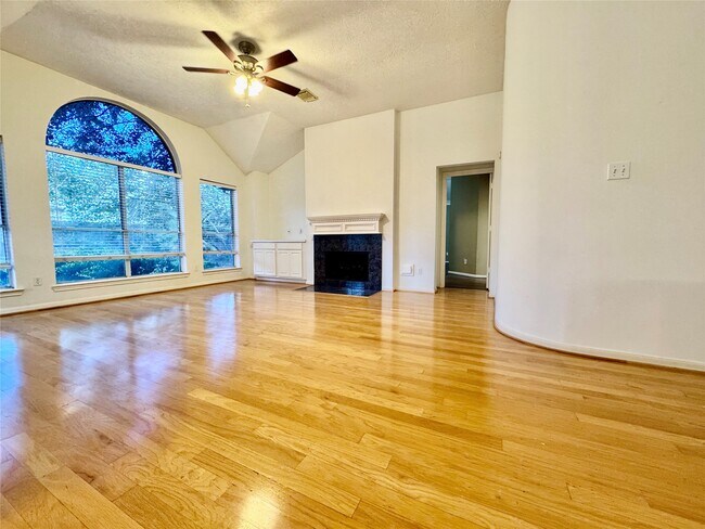 Building Photo - 1215 Wood Haven Ct