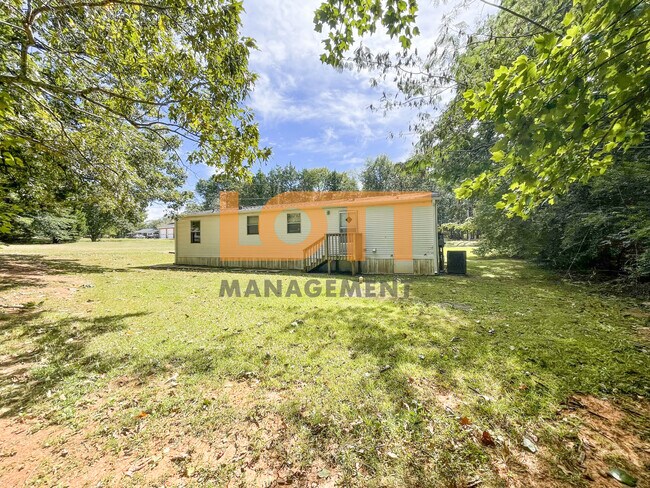 Building Photo - 119 Piedmont Golf Course Rd