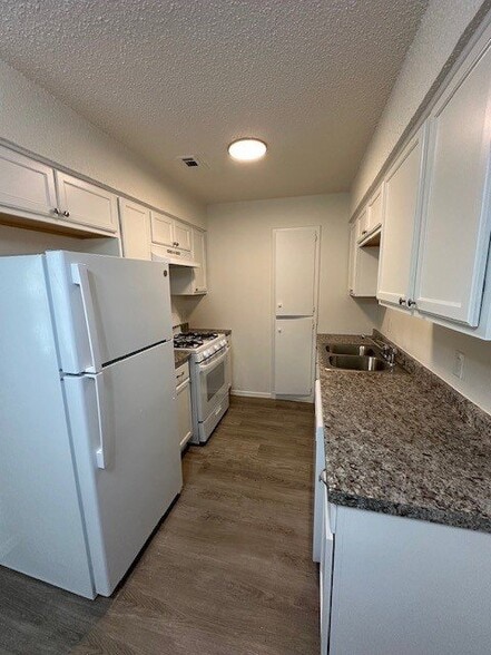 Building Photo - 311 Flournoy Dr