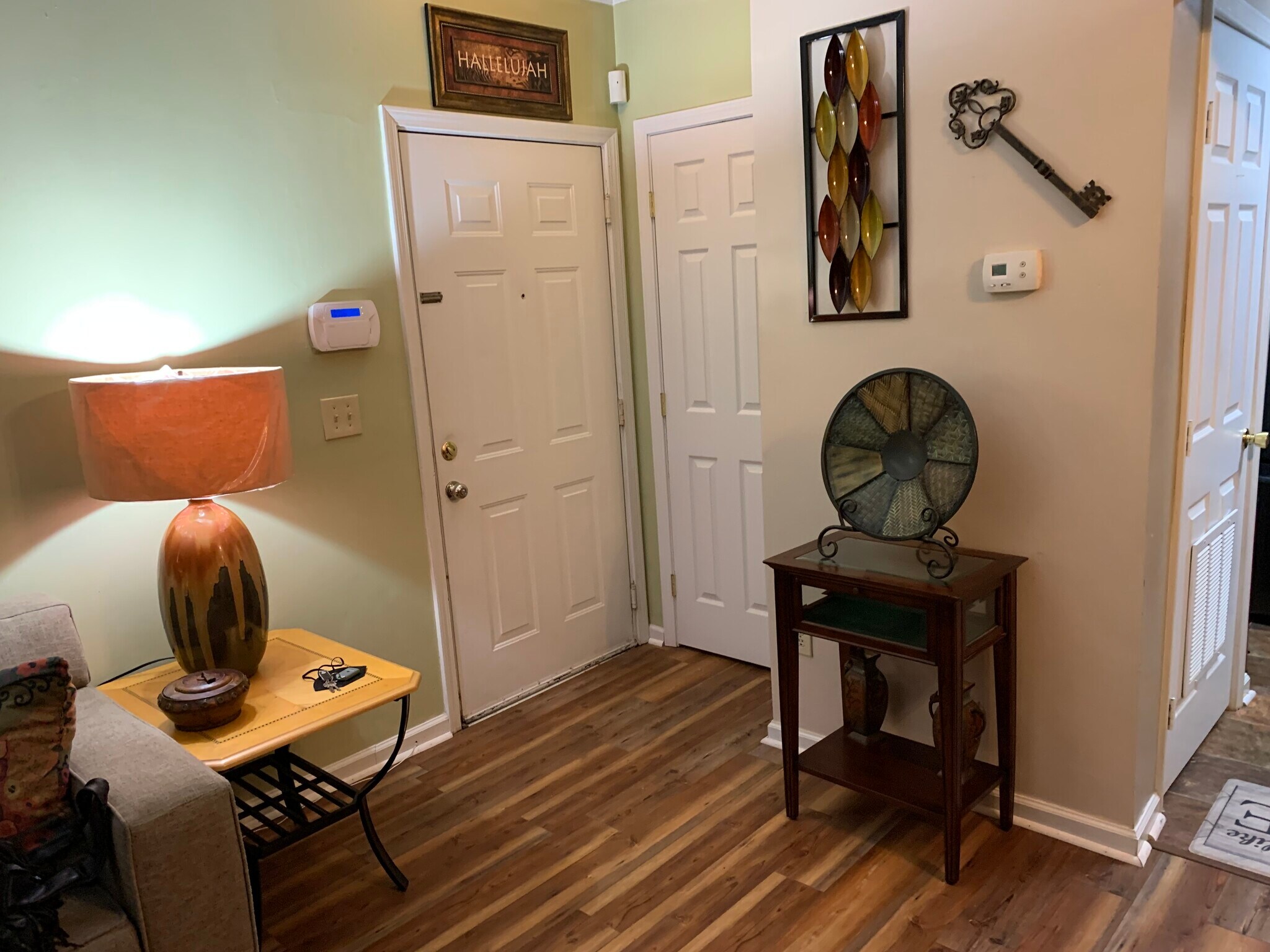 Entrance - 212 Bentley Pl