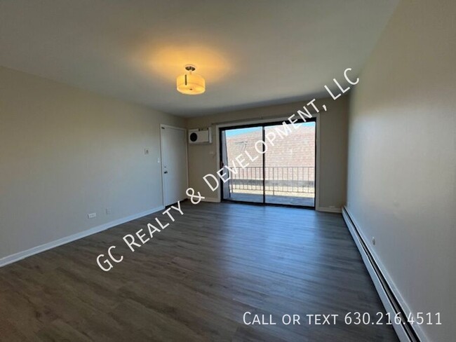 Building Photo - ***RECENTLY UPDATED NORTHBROOK CONDO / 2 B...