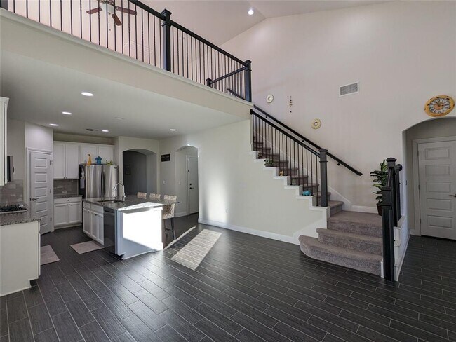 Building Photo - 9905 Quercia Dr