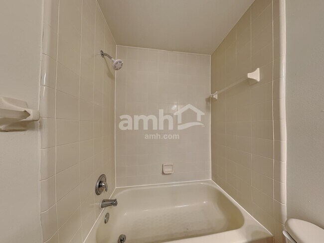 Building Photo - 12241 Woodglen Cir