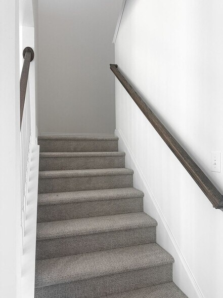 Building Photo - 3851 Longmore Ln