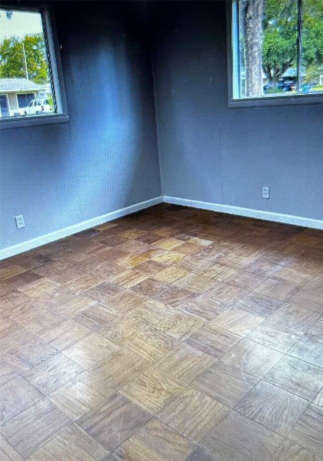 Building Photo - 3615 Edgemont Dr