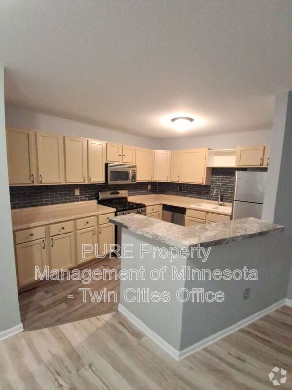 Building Photo - 7448 72nd Ln N