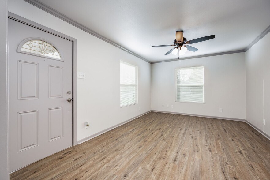 Building Photo - 723 Glen Rhea Dr