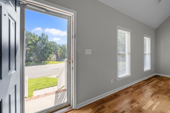 Building Photo - Price Reduced! 3 bedroom single family home