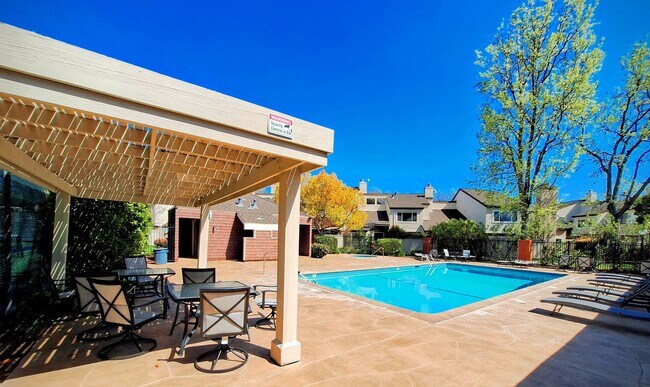 Building Photo - Spacious Two-Story 3bd Townhouse With Private Patios, Balcony, & Garage